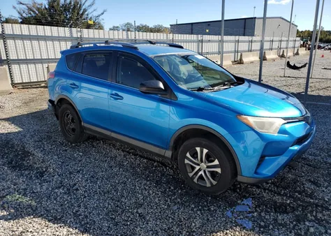 2018 Toyota Rav4 Le z USA, uszkodzony, nr VIN JTMZFREV0JJ747916